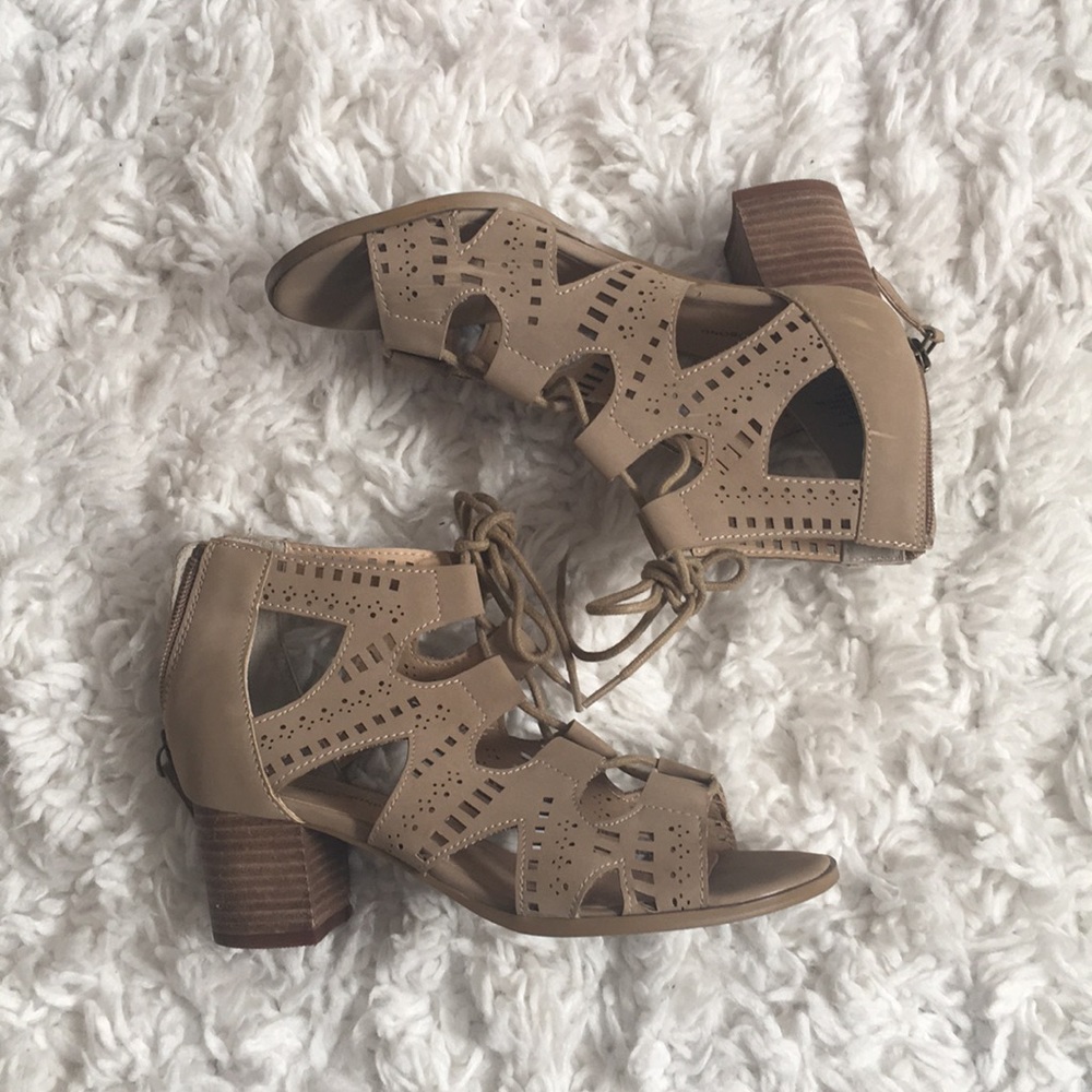 ✨Girls sandals✨PRICE DROP!